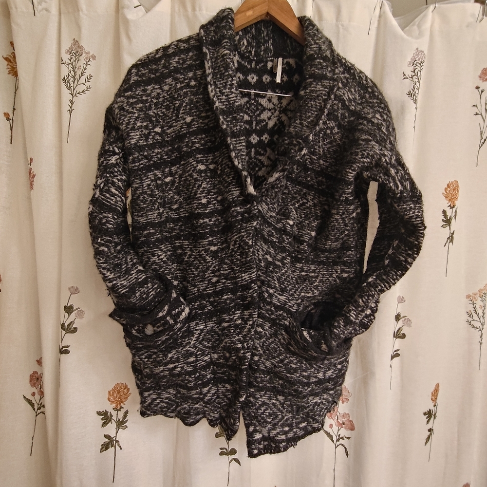 Free People Black & White Fair Isle 100% Wool Knit Cardigan Snowflake